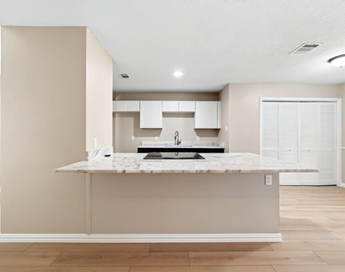 5415 Sandusky Court - Photo Thumbnail 15