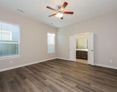 725 Painted Loon Drive - Photo Thumbnail 11