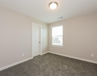 725 Painted Loon Drive - Photo Thumbnail 4