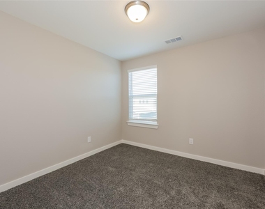 725 Painted Loon Drive - Photo Thumbnail 5