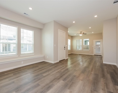 725 Painted Loon Drive - Photo Thumbnail 7