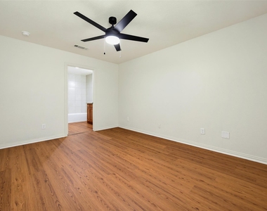 7221 Denton Drive - Photo Thumbnail 9