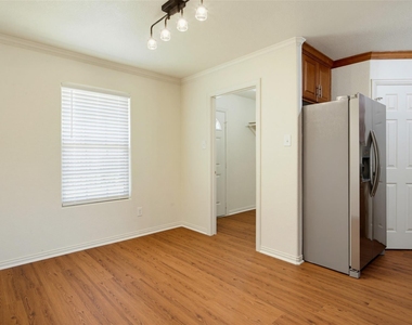 7221 Denton Drive - Photo Thumbnail 4