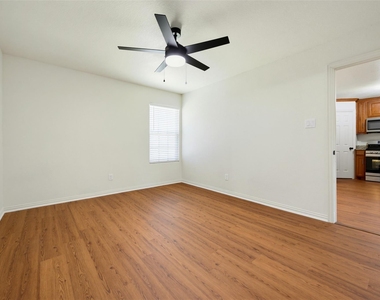 7221 Denton Drive - Photo Thumbnail 8