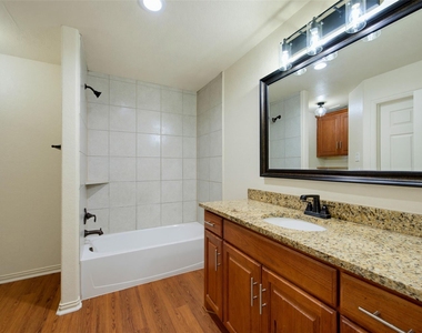 7221 Denton Drive - Photo Thumbnail 10