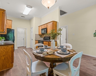 502 S Main Street - Photo Thumbnail 10