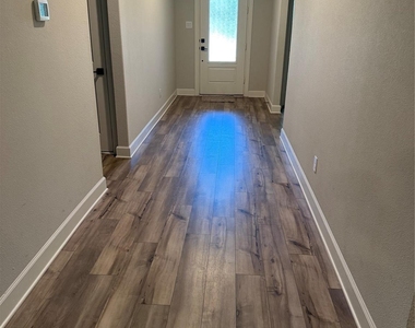 1001 Calhoun Drive - Photo Thumbnail 4