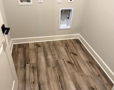 1001 Calhoun Drive - Photo Thumbnail 12