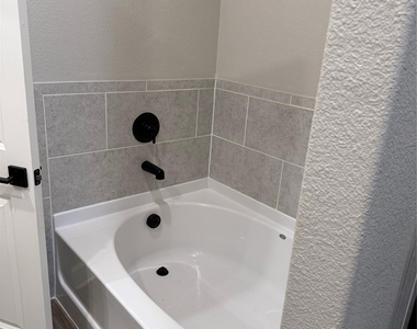 1001 Calhoun Drive - Photo Thumbnail 13