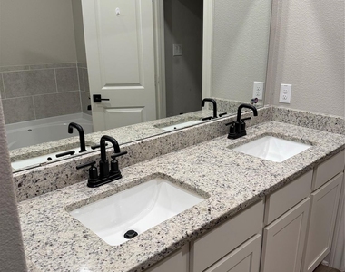 1001 Calhoun Drive - Photo Thumbnail 14