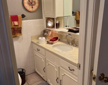 9139 Villa Park Circle - Photo Thumbnail 22