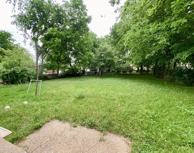 6710 Petain Avenue - Photo Thumbnail 12
