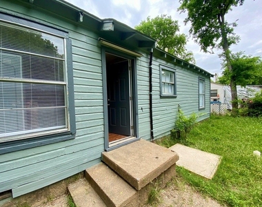 6710 Petain Avenue - Photo Thumbnail 11
