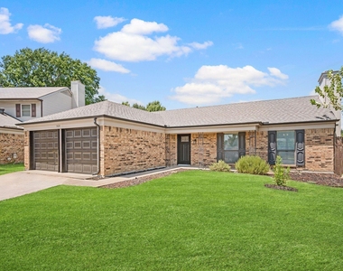 5424 Gregory Drive - Photo Thumbnail 2