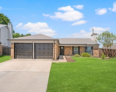 5424 Gregory Drive - Photo Thumbnail 1