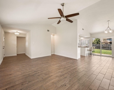 5424 Gregory Drive - Photo Thumbnail 8