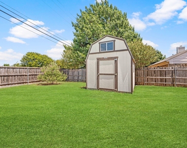 5424 Gregory Drive - Photo Thumbnail 24
