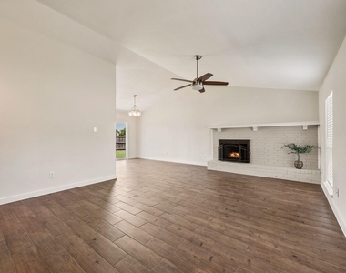 5424 Gregory Drive - Photo Thumbnail 5