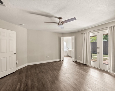 1521 Briarcrest Drive - Photo Thumbnail 16