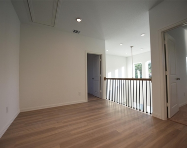 9843 Romo Street - Photo Thumbnail 18