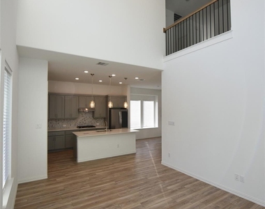 9843 Romo Street - Photo Thumbnail 11