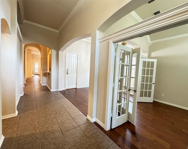 14620 Falling Leaf Drive - Photo Thumbnail 5