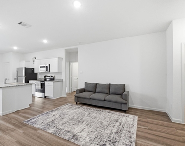 2314 Winthrop Avenue - Photo Thumbnail 5