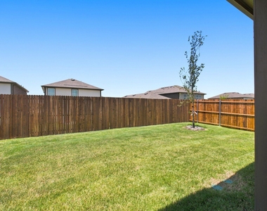 2314 Winthrop Avenue - Photo Thumbnail 28