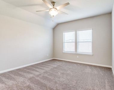 313 Ember Circle - Photo Thumbnail 19