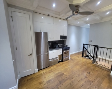 15 West 103rd Street - Photo Thumbnail 2