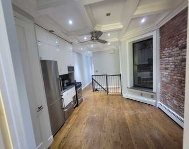 15 West 103rd Street - Photo Thumbnail 1
