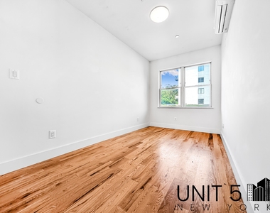 29 Marcus Garvey Boulevard - Photo Thumbnail 2