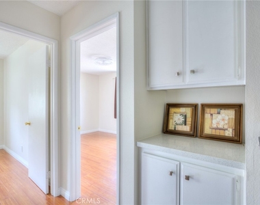 1085 W Sierra Madre - Photo Thumbnail 13