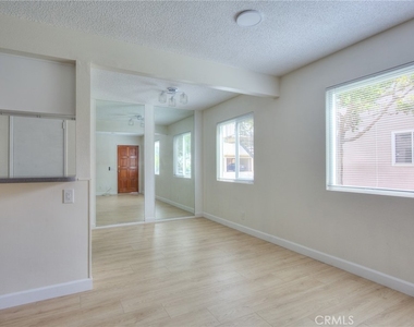 1085 W Sierra Madre - Photo Thumbnail 6