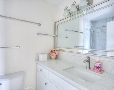 1085 W Sierra Madre - Photo Thumbnail 22