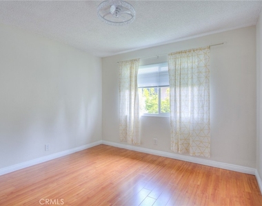 1085 W Sierra Madre - Photo Thumbnail 18