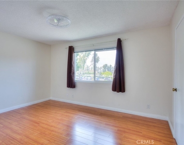 1085 W Sierra Madre - Photo Thumbnail 14