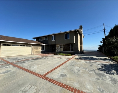 13678 Sycamore Drive - Photo Thumbnail 1