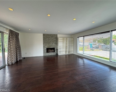 13678 Sycamore Drive - Photo Thumbnail 3