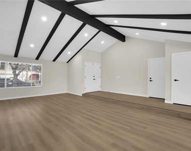 1242 Sultan Circle - Photo Thumbnail 6