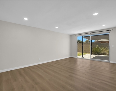 1242 Sultan Circle - Photo Thumbnail 19