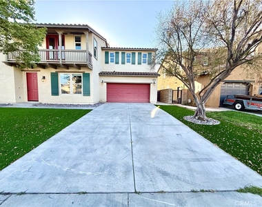 34413 Waltham Place - Photo Thumbnail 2