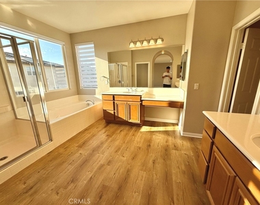 34413 Waltham Place - Photo Thumbnail 16