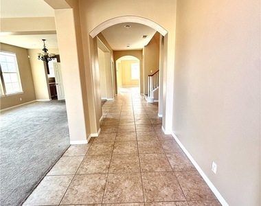 34413 Waltham Place - Photo Thumbnail 3