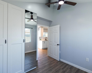 506 E Hemlock Street - Photo Thumbnail 7