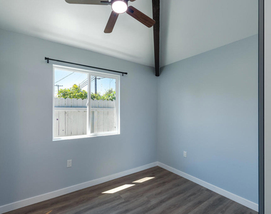 506 E Hemlock Street - Photo Thumbnail 6