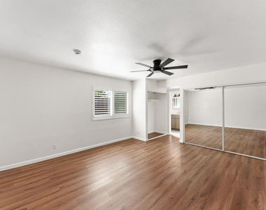868 Duvall Avenue - Photo Thumbnail 12