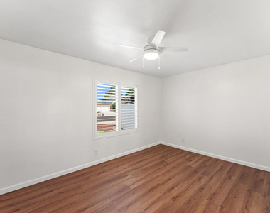868 Duvall Avenue - Photo Thumbnail 16