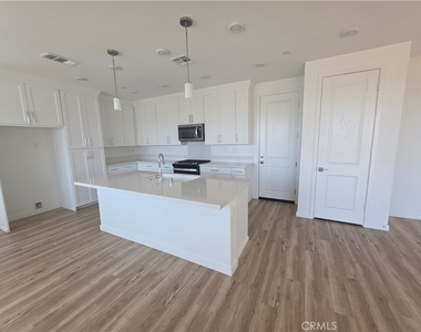 2860 Sapphire Road - Photo Thumbnail 1