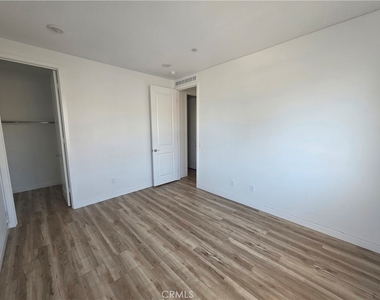 2860 Sapphire Road - Photo Thumbnail 14